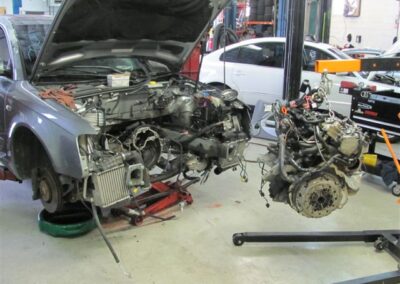 audi_A4_engine_replacment_1