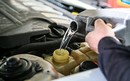 Car Coolant Filling