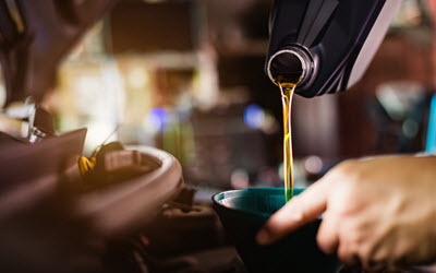 Car Engine Oil Filling