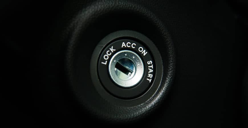Car ignition switch with lock and start settings